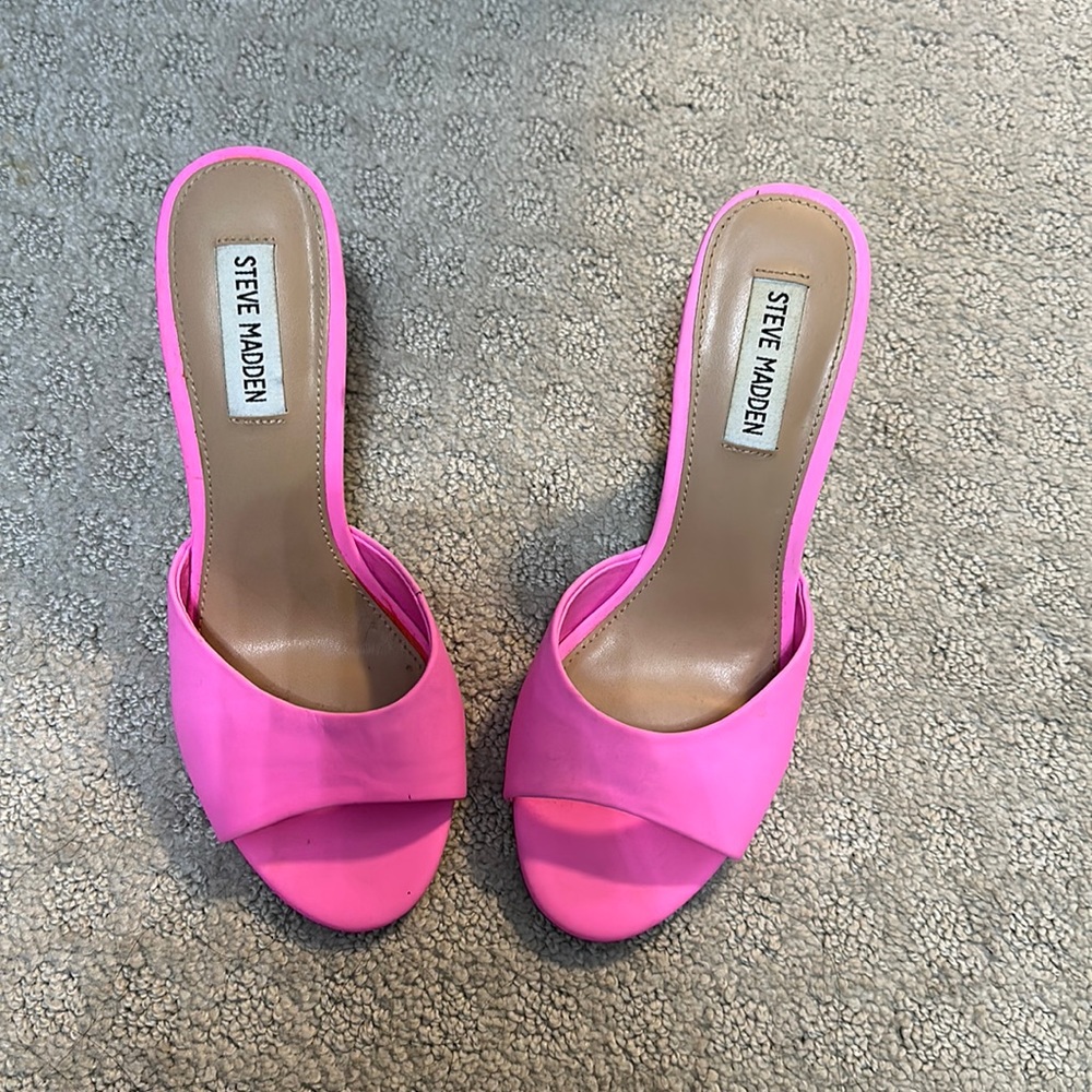 Cute neon pink mules - Steve Madden